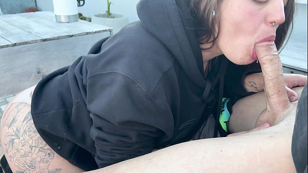 Amigo Necesito Verga Ya! Te La Puedo Chupar Ac&aacute; En La Terraza? - Creampie thumbnail