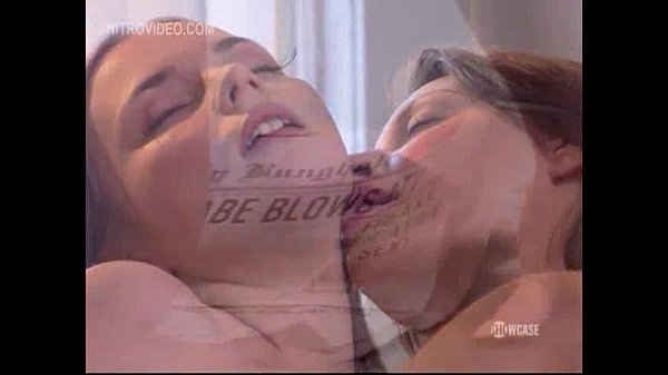 Two_lesbian_babes tenderly_kissing