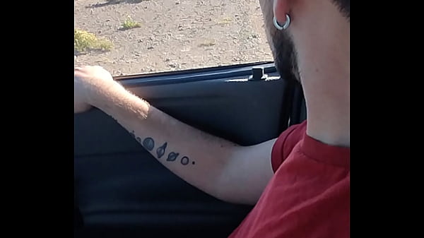 Argentino Se Pajean Y Tienen Follan En El Auto - Outdoor thumbnail