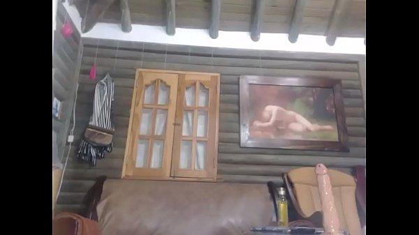 Play MP4 - Big booty bitch squirts