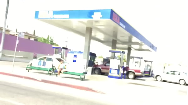 Nonton This Girl Masturbated In Public thumbnail