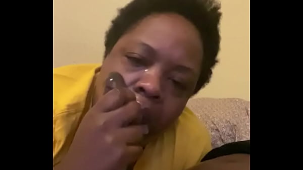 Play MP4 - Mature ebony bbw gets throat fucked by Gansgta BBC