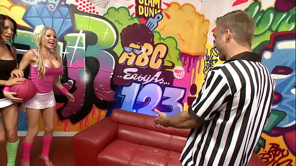 Referee Calls_Time OutTo FuckCindy Behr As She Eats_Out Charlie Monaco