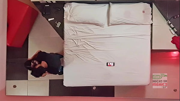 Nonton C&aacute;mara Escondida Pov Techo, Show Cuckold Esposa Regia Follando Frente A Su Marido 1 thumbnail