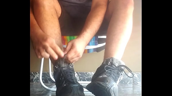 Play MP4 - Colocando a bota pra iniciar o dia e o chule