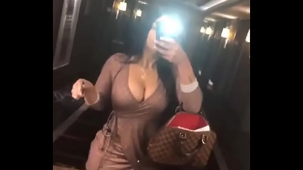 Arabe de nuit gros seins 