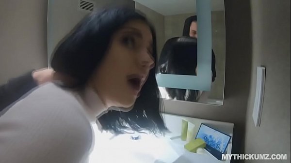 Play MP4 - Pull up that skirt and fuck my thicc teen booty