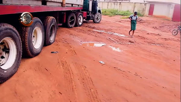 girl in a hot threesome 