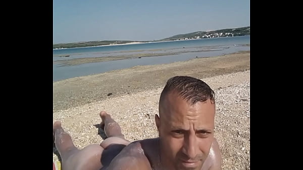 Play MP4 - FKK Boy beach