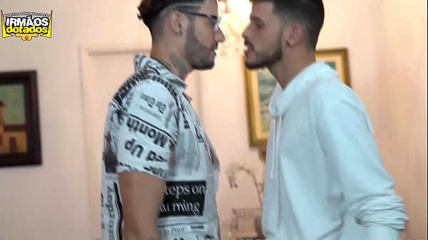 Play MP4 - TERMINANDO UMA TRETA COM FODA