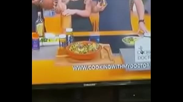 Hot_blonde jerks it_hard until it s_all smashed