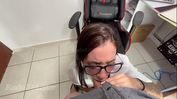 Vazou aluna fode professora para melhorar nota