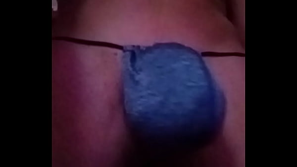 Play MP4 - Shaking  and bouncing my bulge in a micro thong