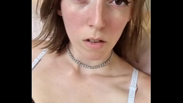 Nonton Si T'es Curieux, Viens D&eacute;couvrir Mon Contenu ! thumbnail