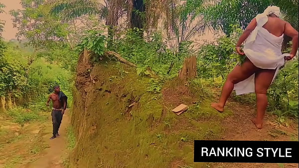 Nonton Curvy Got Fuck While Picking Some Leaf's thumbnail