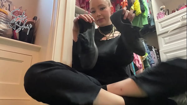 Hot worker girl foot sneaker fetish show off 