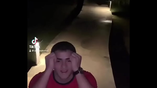 Mamado y guapo bailar&iacute_n