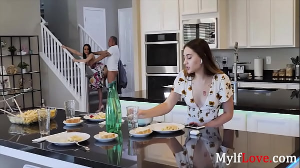 Milf stepmom pussy can take it all