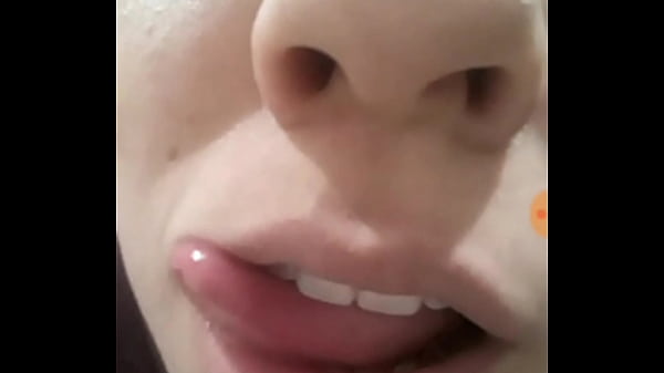 My girlfriend'_s video call Kiss