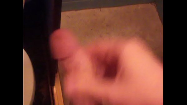 Nonton Masturb&aacute;ndome En El Ba&ntilde;o thumbnail