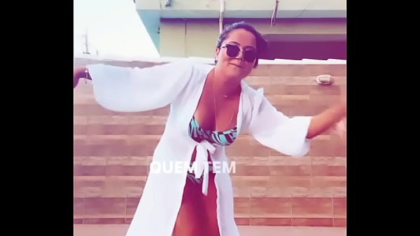 Festinha na piscina