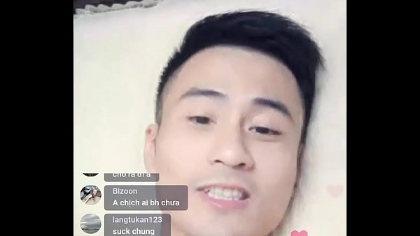 Bot h&agrave; nội show tr&ecirc;n blued 