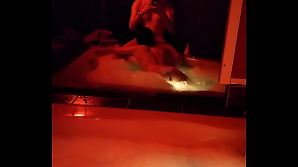 Teen hot tub blowjob