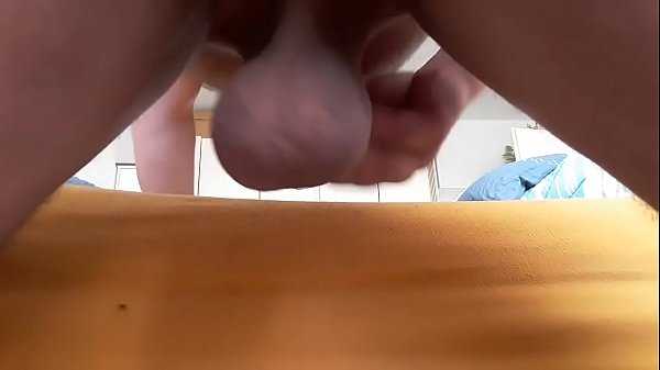 Play MP4 - Bulge Daddy