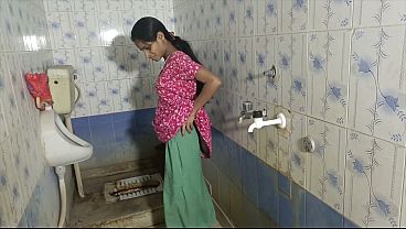 Nonton Desi Village Lass's Pure Kunwari Choot Breached By Landlord thumbnail