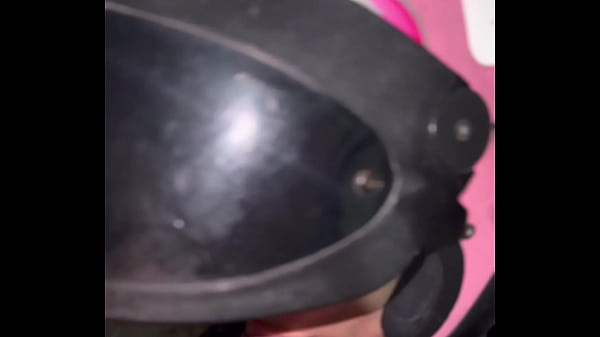 Play MP4 - Chamei uma Uber moto feminina ela parou na bera da estrada pra chupar meu pinto &period; A safada quis uma aventura diferente Video completo no sheer&excl;