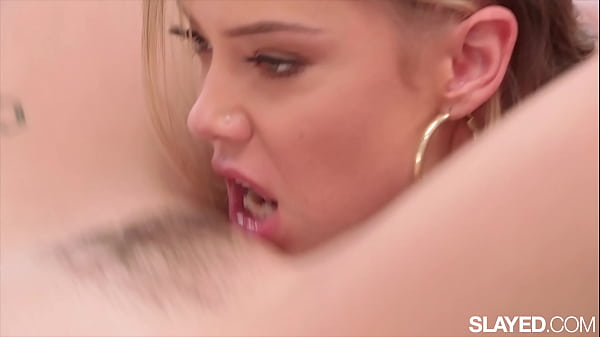 Slayed stunning babes enjoy lesbian fuck