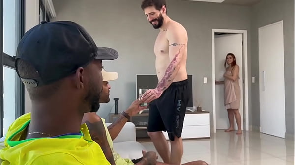 Chamei um amigo pra fuder o casal. – Free