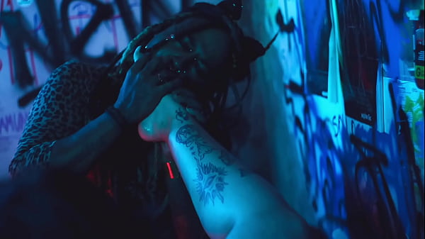 Goddess rotten venus gags slave with her feet