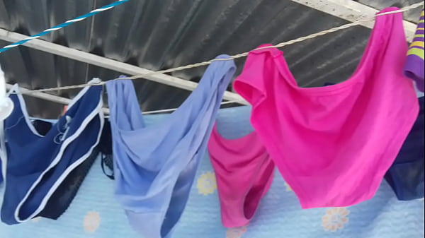 Colecci&oacute;n de bragas de una madura 