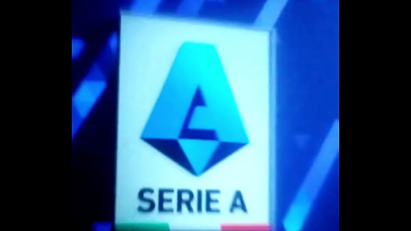 Nonton Piernas De Futbolista thumbnail