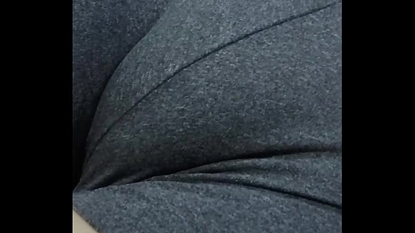 Play MP4 - Filmei minha irm&atilde; deitada na cama de shortinho apertado na buceta grande dela e eu pedi para ela deixar eu apertar o cameltoe dela - Inmymound