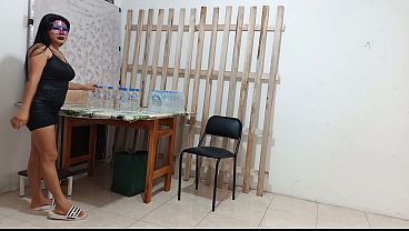 Thirsty Client Gets More Than Water &ndash; Horny Latina Vendor Rides Him Standing Up thumbnail