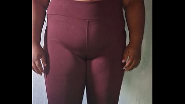 Evang&eacute_lica usando legging para a academia video thumbnail