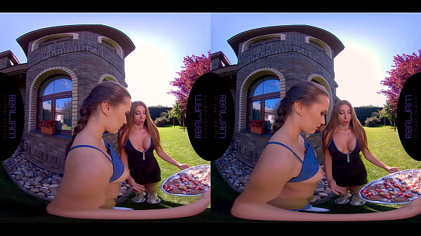 Play MP4 - Unexpected visit