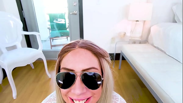 Nonton Sunny Chase Sexy Big Tits Blonde Blue Eyes Huge Cock No Hands! Blowjob And Cum Swallow thumbnail