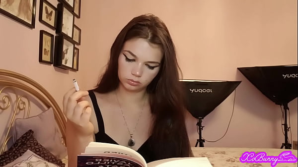 Play MP4 - Mistress XO Bunny Smoking and ignoring you