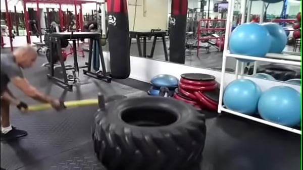 MAXXX LOADZ WORKING OUT THE FITTEST PORN STAR ON THE PLANET