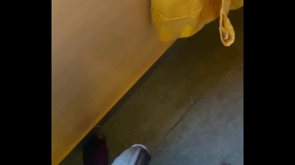 Nonton Oiling Up thumbnail