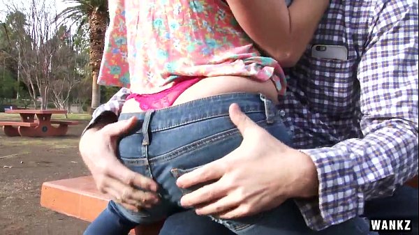 Play MP4 - No Man Can Resist Cadence Lux's Sexy Panties