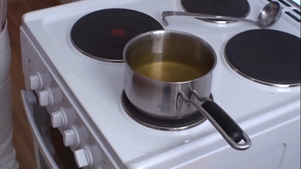 Pee Cooking thumbnail