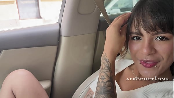 Nonton Michy Squirts In My Car thumbnail