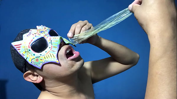 Probandoel semen de un_fan