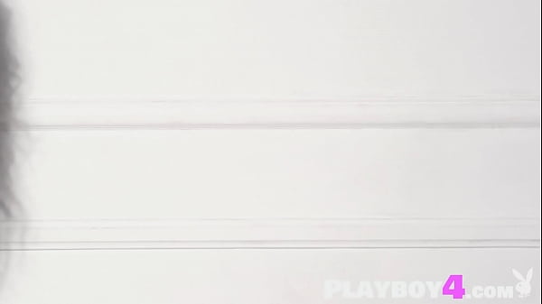 Ebony teen Jahla hot_danced totally naked after passion_striptease action