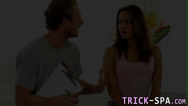 Nonton Latina Babe Gets Fucked thumbnail