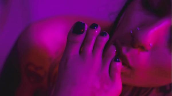 Perfect lesbian foot domination 